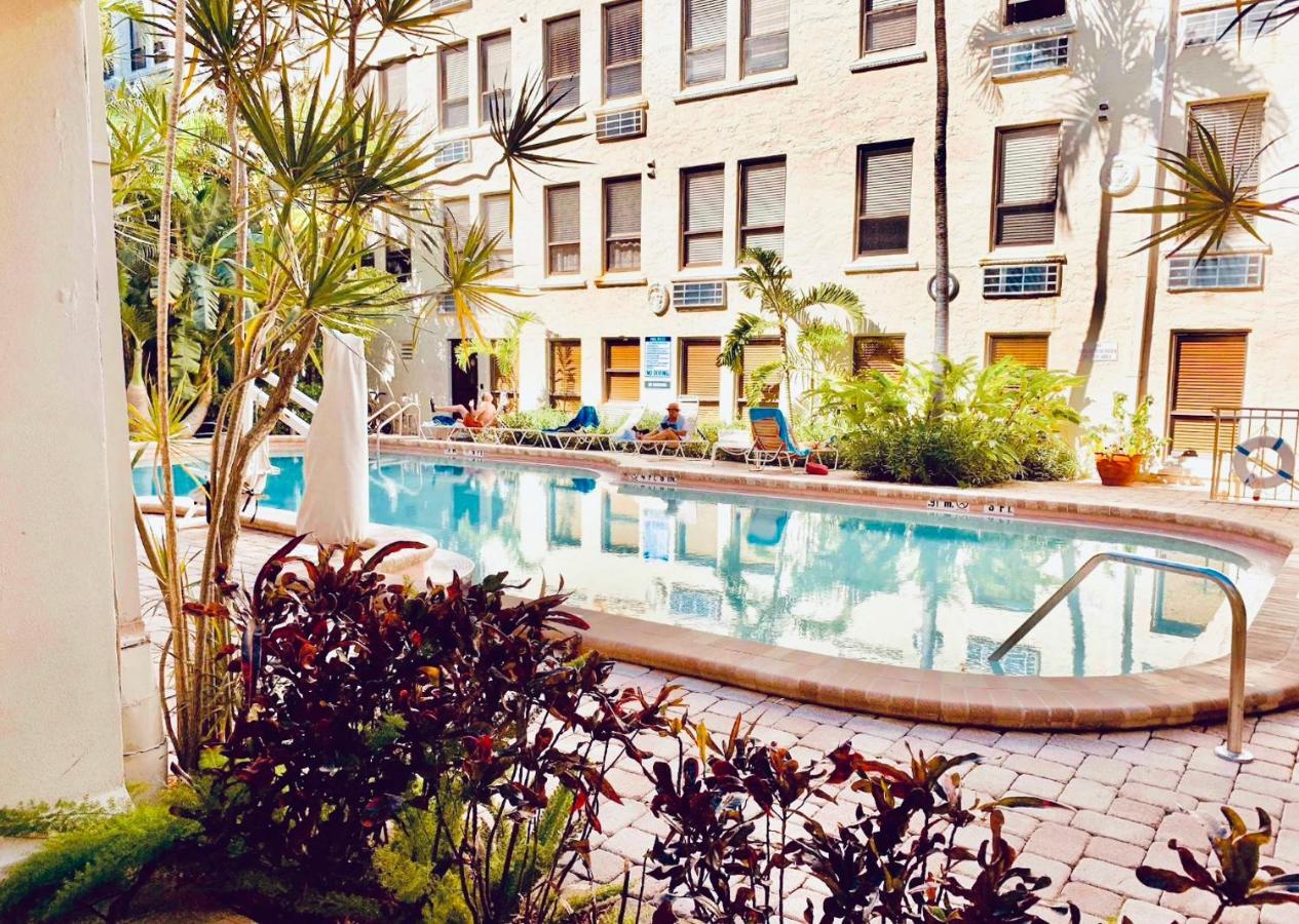 Cozy Studio In The Heart Of The Palm Beach Island - Free Valet Service Zewnętrze zdjęcie