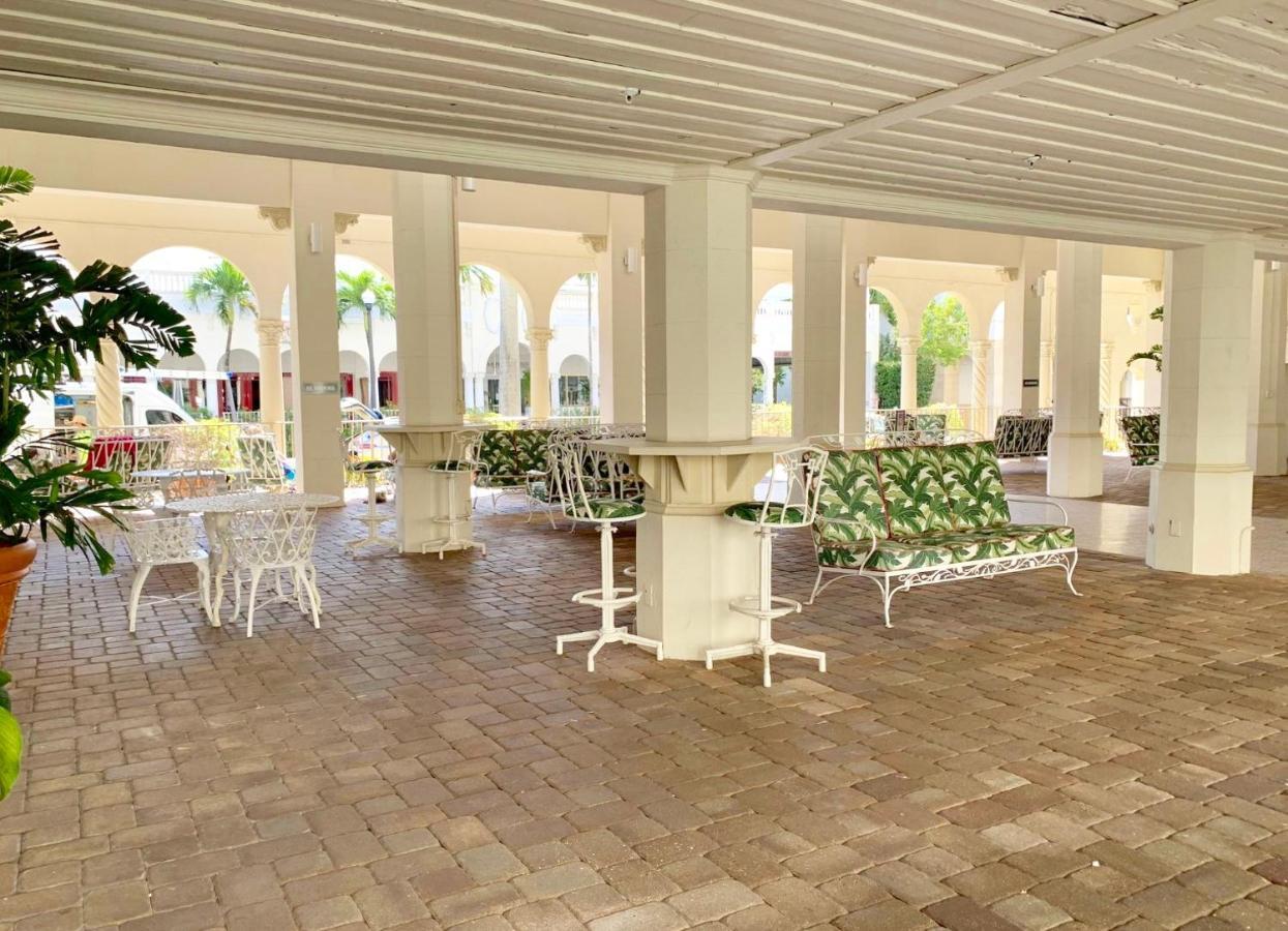 Cozy Studio In The Heart Of The Palm Beach Island - Free Valet Service Zewnętrze zdjęcie